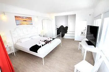 Phenix 4* Imerovigli (Santorini)